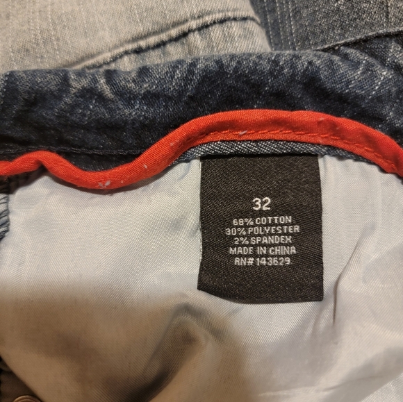 Encrypted Womens Denim Bermuda Length 11" inseam Shorts 32" Waist - Picture 3 of 6